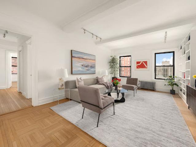 Apartment for sale in Arverne, New York