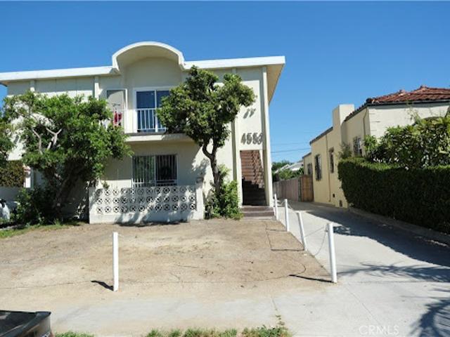 Apartment for sale in Canoga Park, California