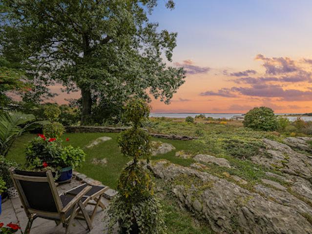 Apartment for sale in Bristol, Bristol County