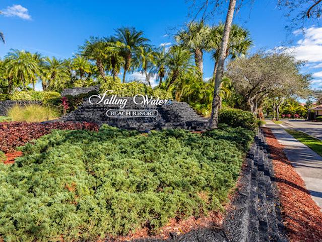 Apartment for sale in Naples, Florida
