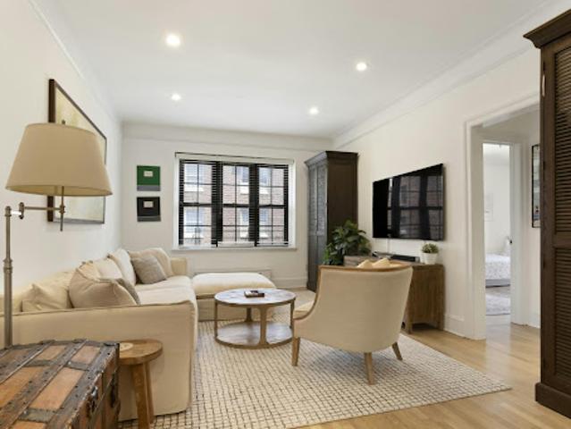 Apartment for sale in Arverne, New York