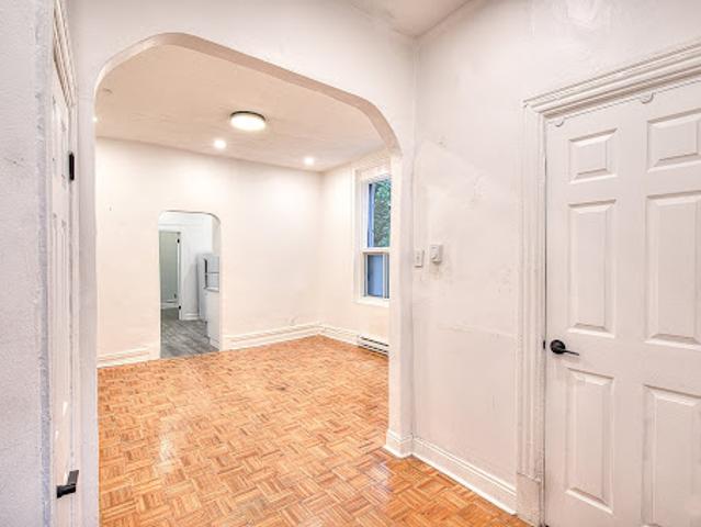 Apartment for rent in St. Leonard's, Quebec