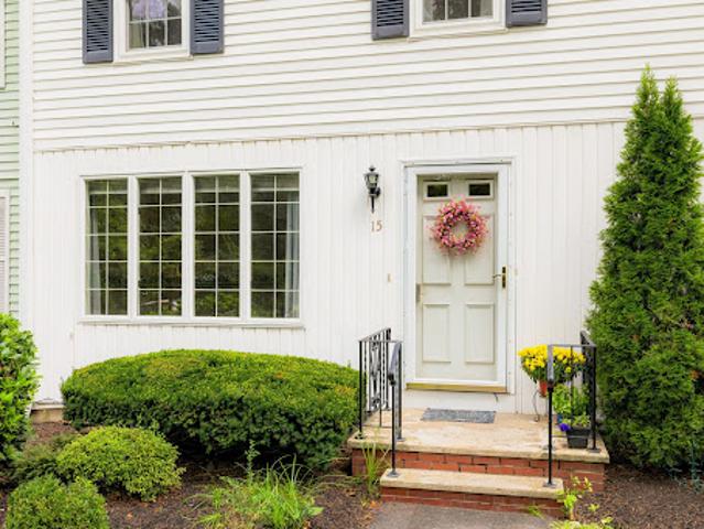 Apartment for sale in Exeter, Rockingham County