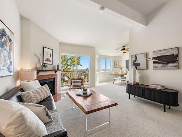 Apartment for sale in San Leandro