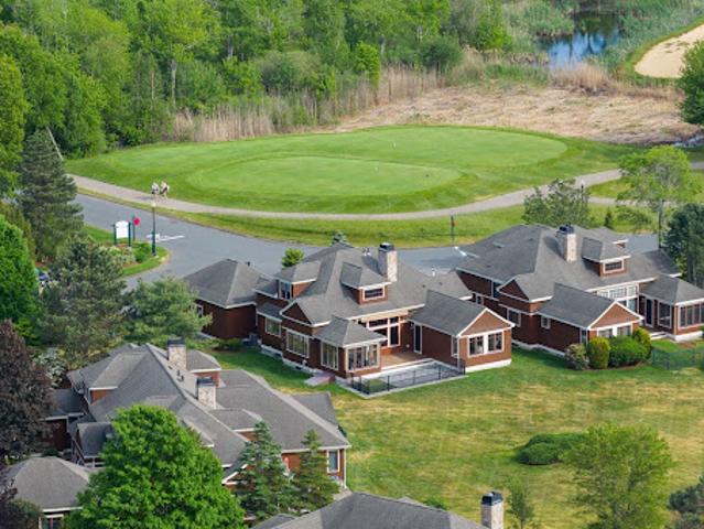Apartment for sale in Hingham, Massachusetts