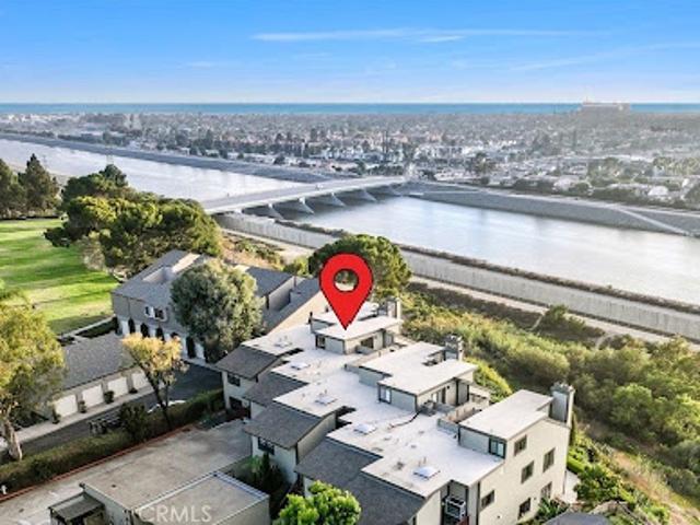 Apartment for sale in Costa Mesa, California