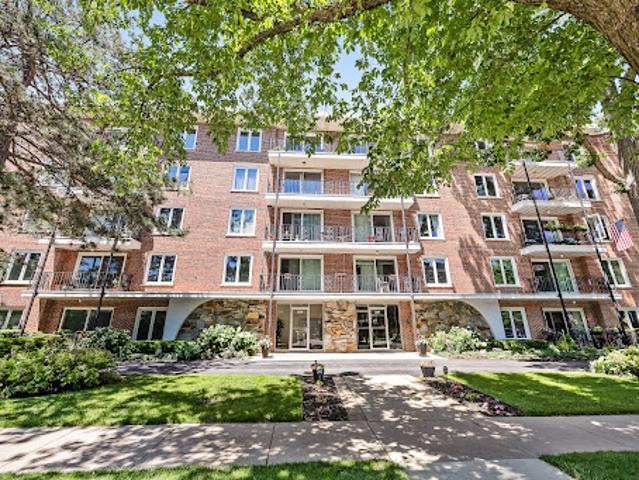 Apartment for sale in Evanston, Illinois