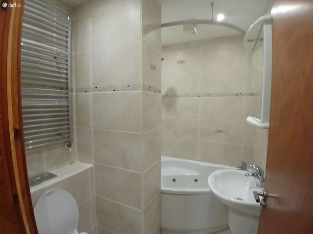 Apartment to rent in Bluebell, North Tipperary