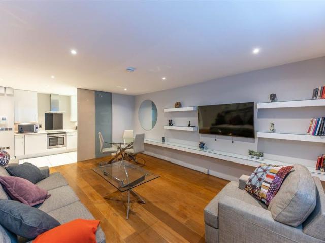 Apartment to rent in Bluebell, North Tipperary