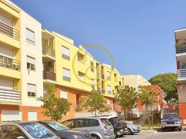 Apartamento alugar em Santiago Dos Velhos, Lisboa