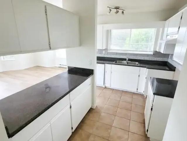 Apartment for rent in Mill Lake, Abbotsford
