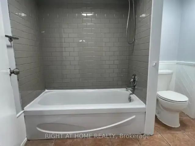 Apartment for rent in Durham, Ontario