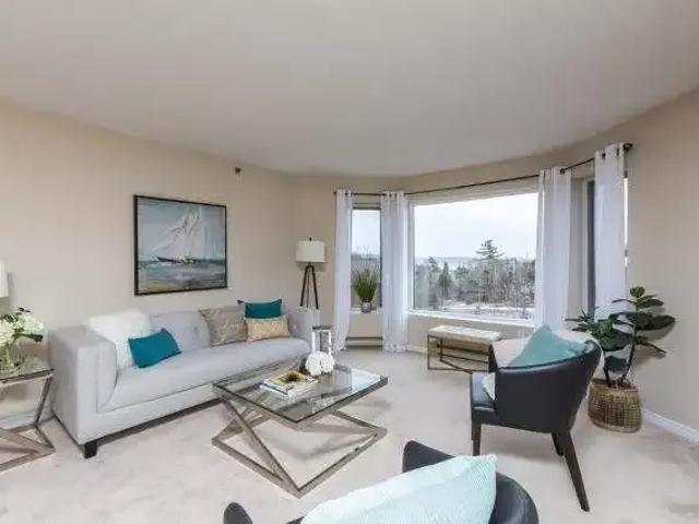 Apartment for rent in Paper Mill Lake, Bedford