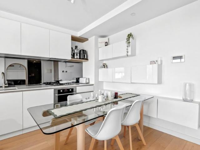 Apartment for sale in Bentleigh East, Melbourne