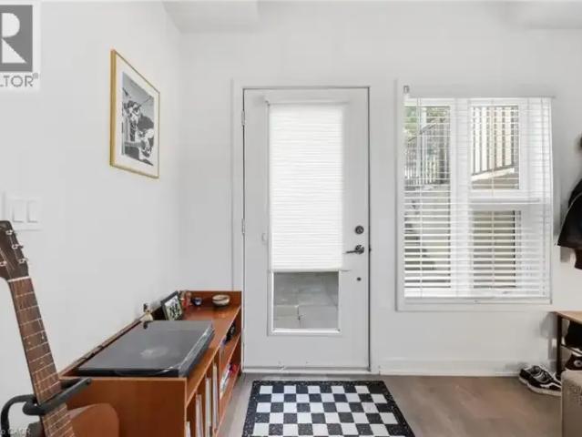 Apartment for rent in Burlington, Golden Horseshoe