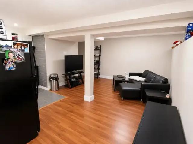 Apartment for rent in Bowness, Calgary