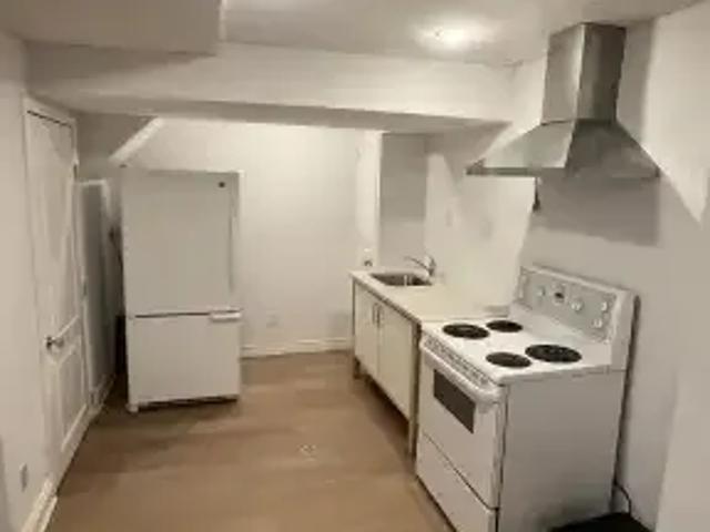 Apartment for rent in Charleswood, Calgary