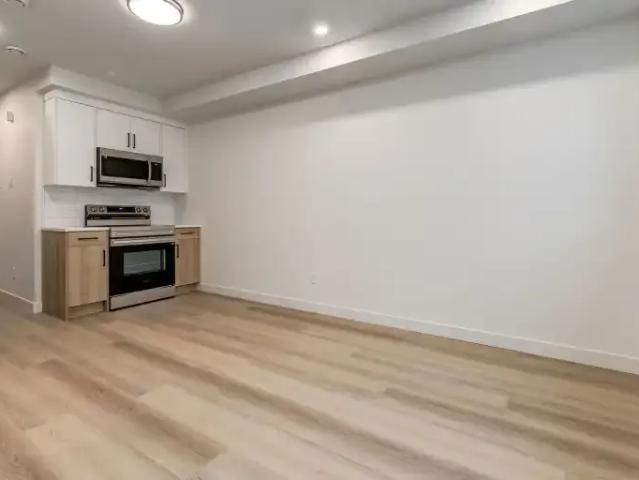 Apartment for rent in Hillhurst, Calgary