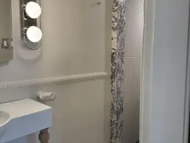 Apartment for rent in Ramsay, Calgary