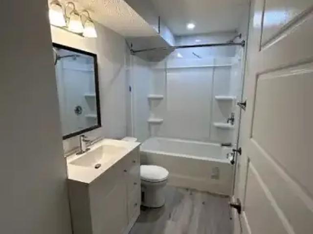 Apartment for rent in Wedgewood, Alberta