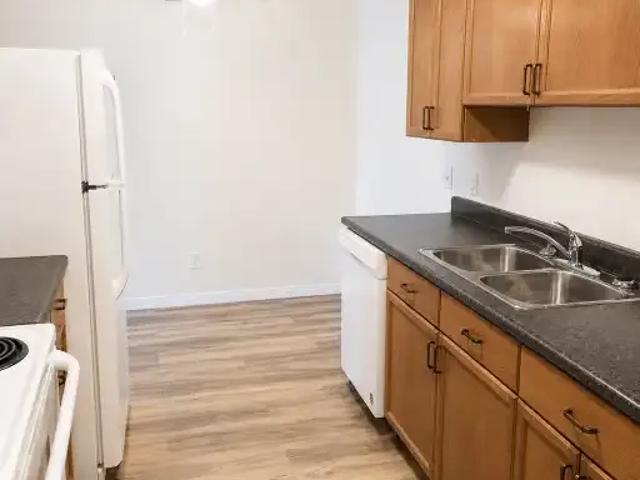 Apartment for rent in Wedgewood, Alberta