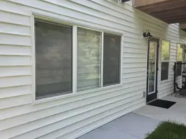 Apartment for rent in Wedgewood, Alberta