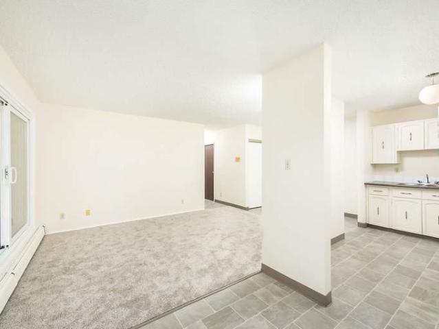 Apartment for rent in Wedgewood, Alberta