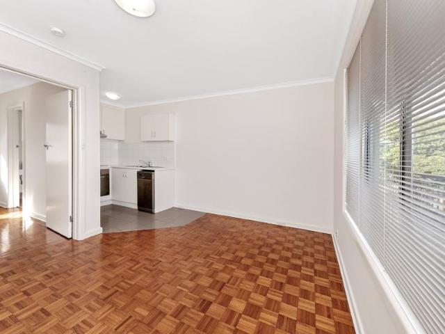Apartment for rent in Elsternwick, Melbourne