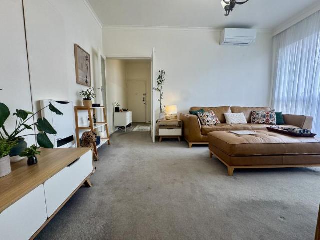 Apartment for rent in Elsternwick, Melbourne