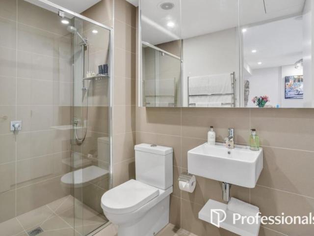 Apartment for sale in Hampton, Melbourne