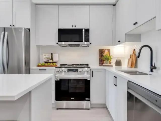 Apartment for rent in Walnut Grove, British Columbia