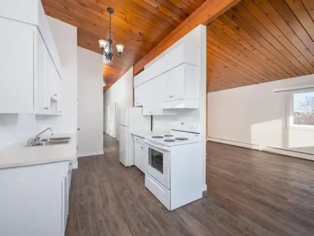 Apartment for rent in Rolly View, Alberta
