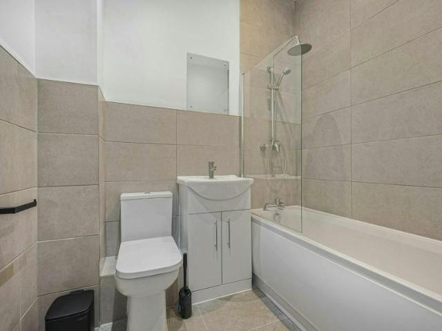 Apartment for rent in Cavern Quarter, Calderstones