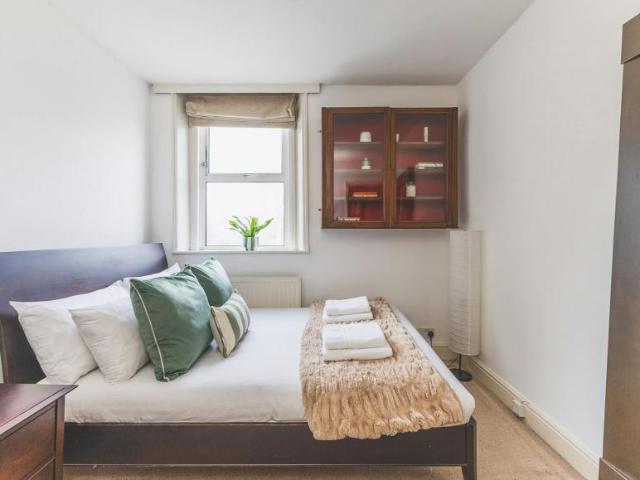 Apartment for rent in Canonbury, Greater London