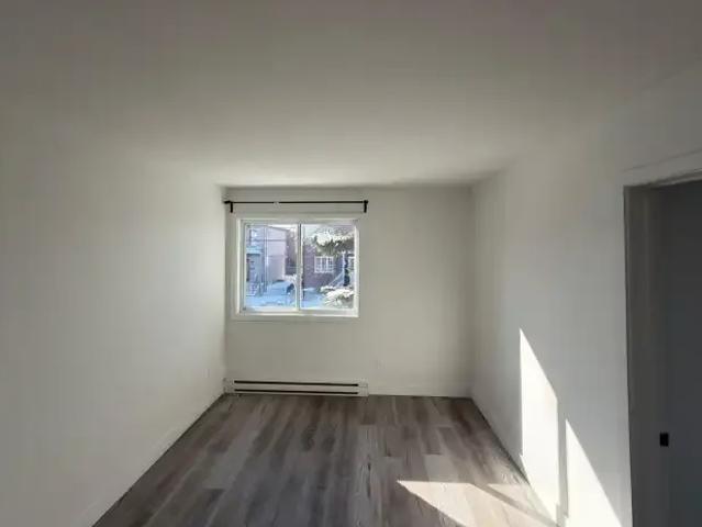 Apartment for rent in Longueuil, Quebec