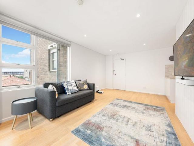 Apartment for sale in McMahons Point, North Sydney Council
