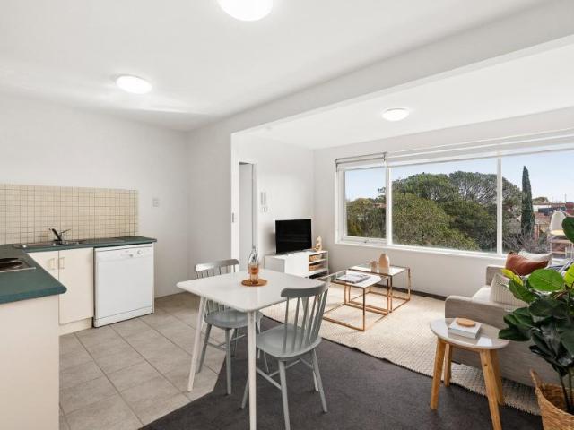 Apartment for sale in Middle Park, Melbourne