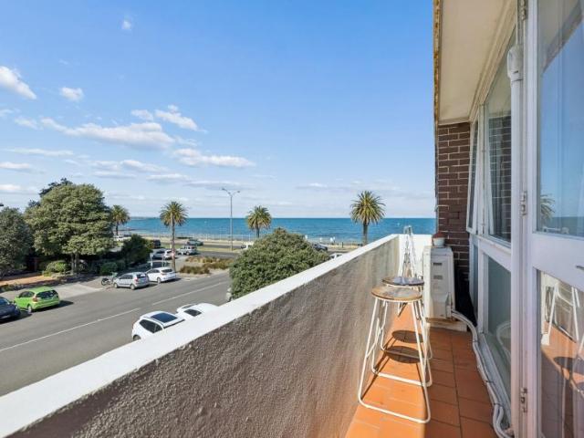 Apartment for sale in Middle Park, Melbourne
