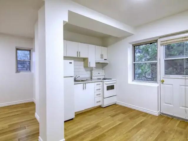 Apartment for rent in St. Leonard's, Quebec