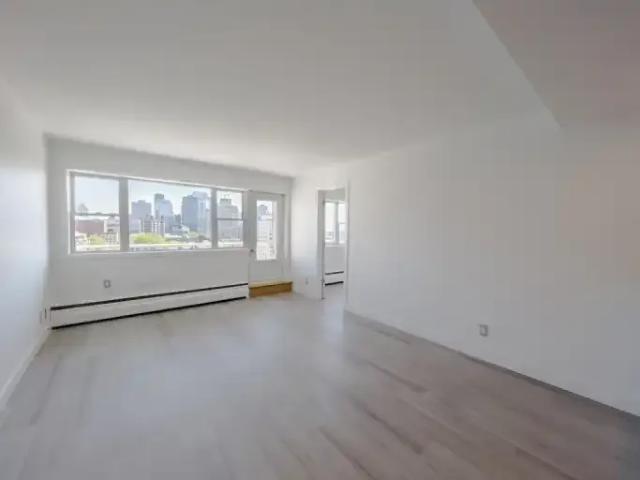 Apartment for rent in St. Leonard's, Quebec