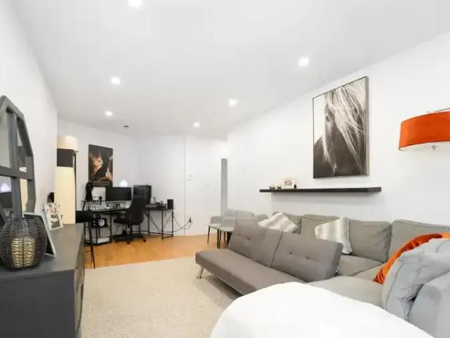 Apartment for rent in St. Leonard's, Quebec