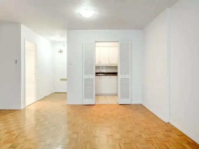 Apartment for rent in St. Leonard's, Quebec