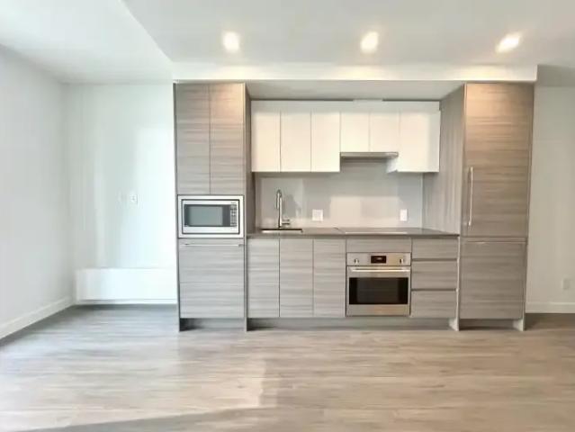 Apartment for rent in Surrey, British Columbia