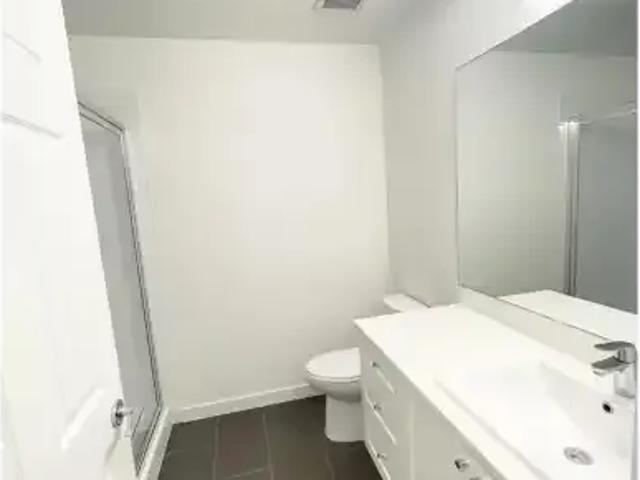 Apartment for rent in Surrey, British Columbia