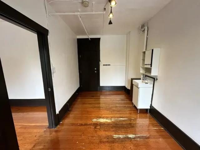 Apartment for rent in Vancouver, British Columbia