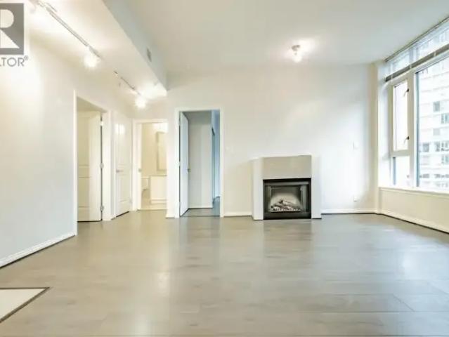 Apartment for rent in Coal Harbour, Vancouver