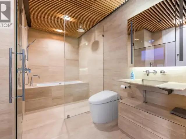 Apartment for rent in Vancouver, British Columbia