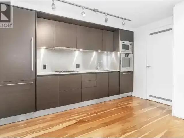 Apartment for rent in Vancouver, British Columbia