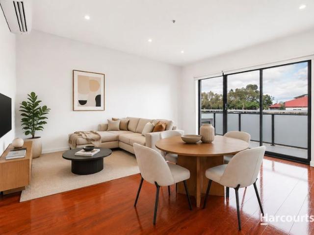 Apartment for sale in Wantirna South, Melbourne