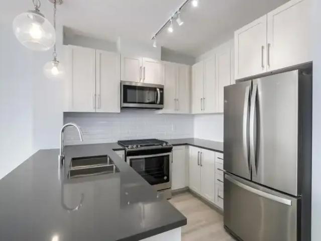 Apartment for rent in Surrey, British Columbia
